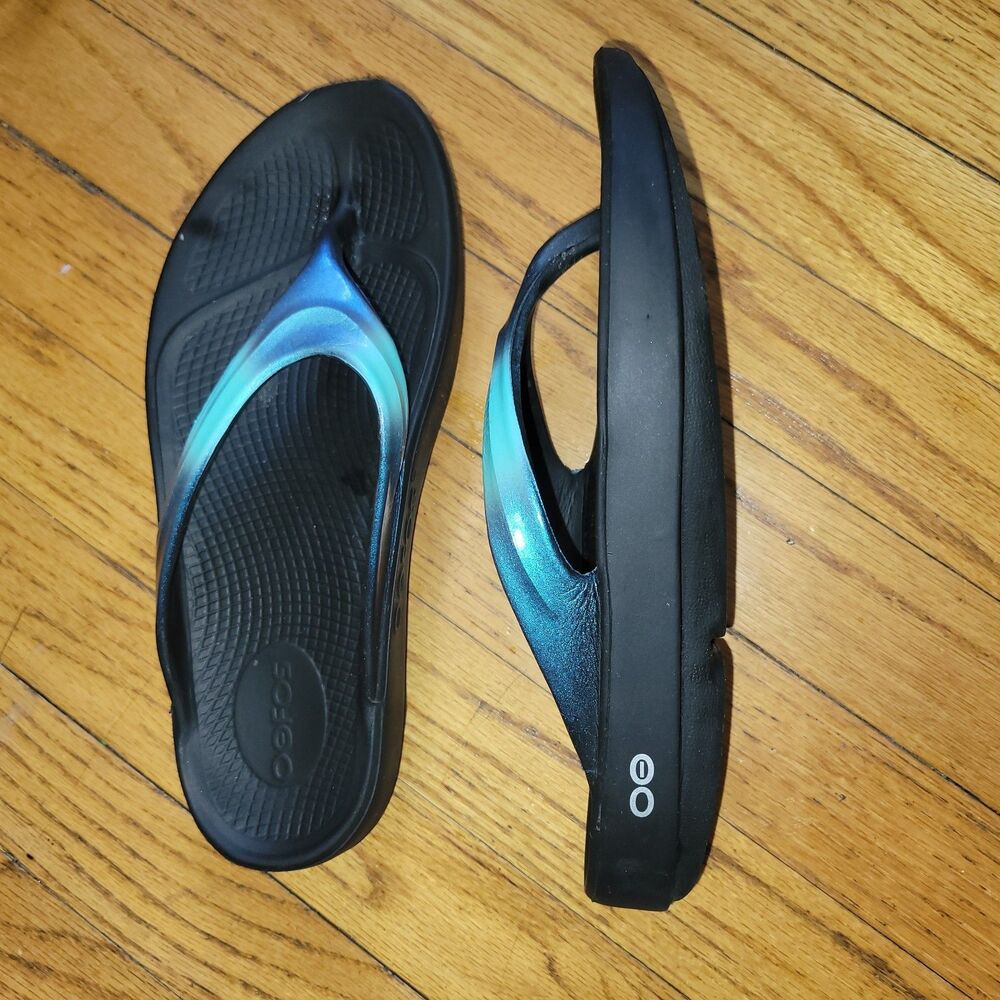 Oofos Recovery Sandals Luxe Atlantis Size 8 US EU 39  BLack Blue